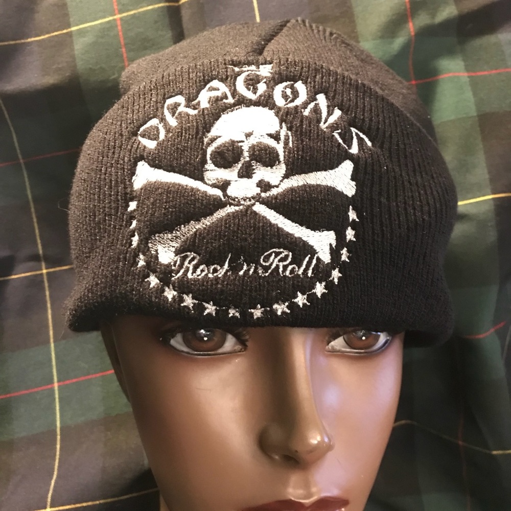 The Dragons Silver Hat